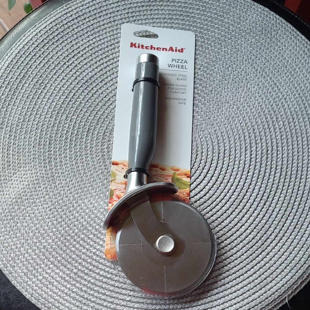 KitchenAid Pizza Cutter